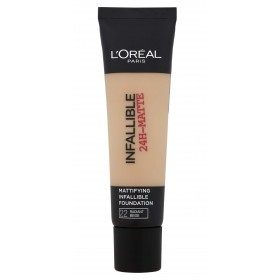 22 Radiant Beix fundació amb un Mattifying Infal·libles 24H per L'oréal París, a L'oréal Paris, 7,99 €