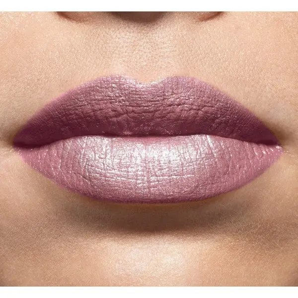 255 Blush in Plum - Rouge à Lèvres Color Riche de L'Oréal Paris L'Oréal 6,00&nbsp;€