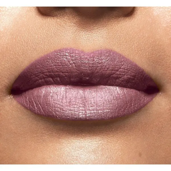 255 Rubor en Plum - barra de labios Color Riche de L'oréal Paris L'oréal 4,99 €