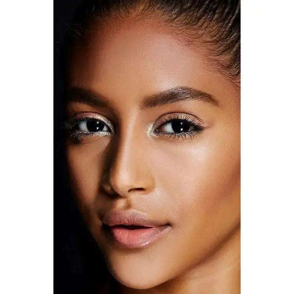 40 Mattelight Beige - e-Matita Illuminatore Impermeabile Lightliner Master Dramma Gemey Maybelline Maybelline 5,49 €