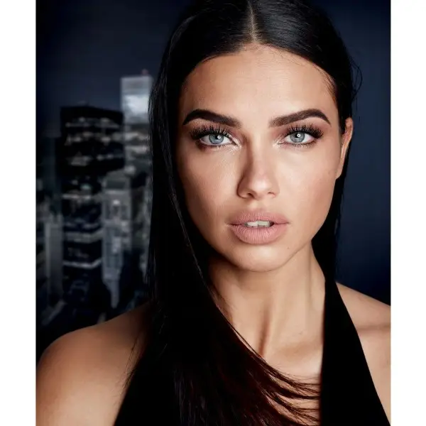 Negro - Rímel Volume Total Tentación Xitano Santuario de Gemey Maybelline Maybelline 5,99 €