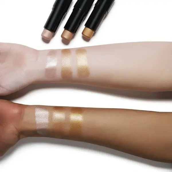 100 Light Iridescent - Highlighter Master Strobing in Stick van Gemey Maybelline Maybelline 4,49 €
