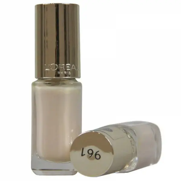 961 Silky Fawn - Color Riche Nail Polish by L'Oréal Paris L'Oréal 2,49 €