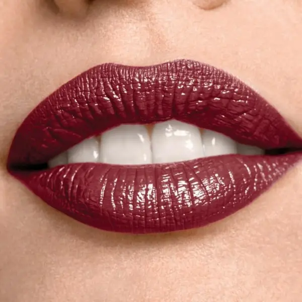585 Burgundy - Superstay Color 24h Rossetto Gemey Maybelline Maybelline 4.99 €