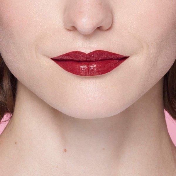 302 Seien Sie herausragend - L'Oréal Paris L'Oréal Signature Brilliant lackierte Lippentinte 5,99 €