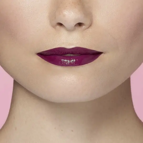 313 Be Rebellious - L'Oréal Paris Tinta labial lacada brillante L'Oréal Paris L'Oréal 5.99 €