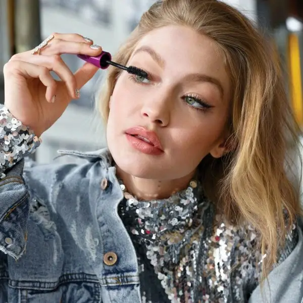 Black Drama - Volum'Express O rímel FALSIE de Maybelline New York Maybelline 6,99 €
