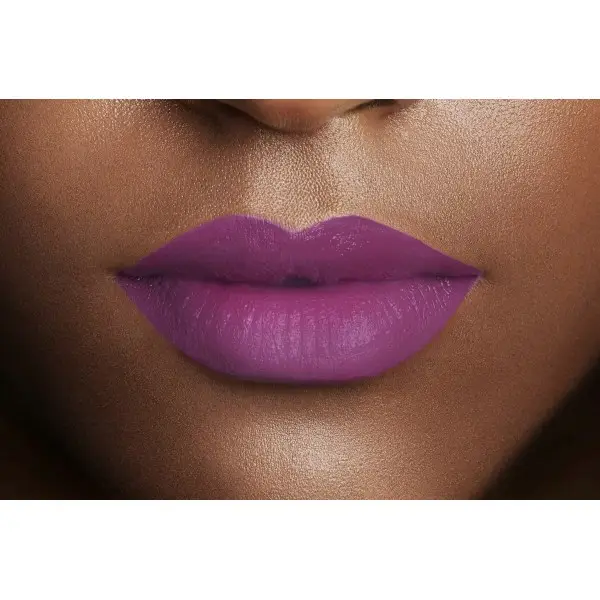 104 I rebel - Signature Rouge Matte Liquid Lip Ink di L'Oréal Paris L'Oréal 5.99 €