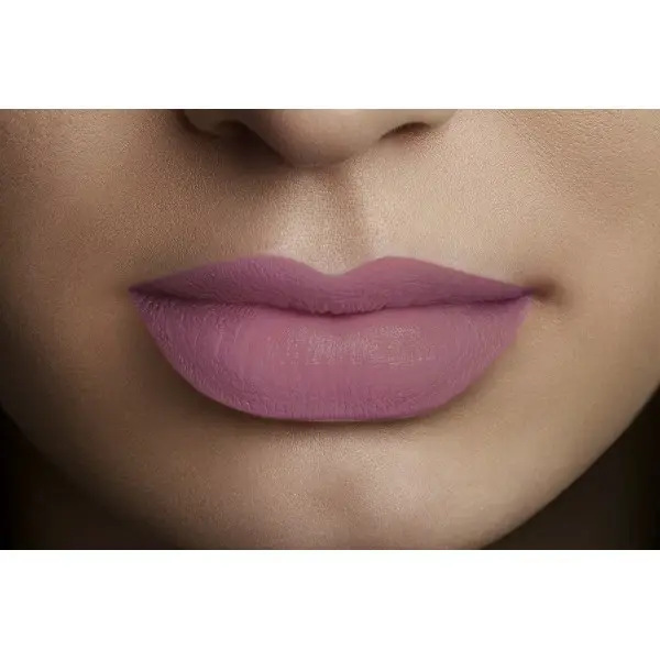 105 Ich regiere - Signature Rouge Matte Liquid Lip Ink von L'Oréal Paris L'Oréal 5,99 €