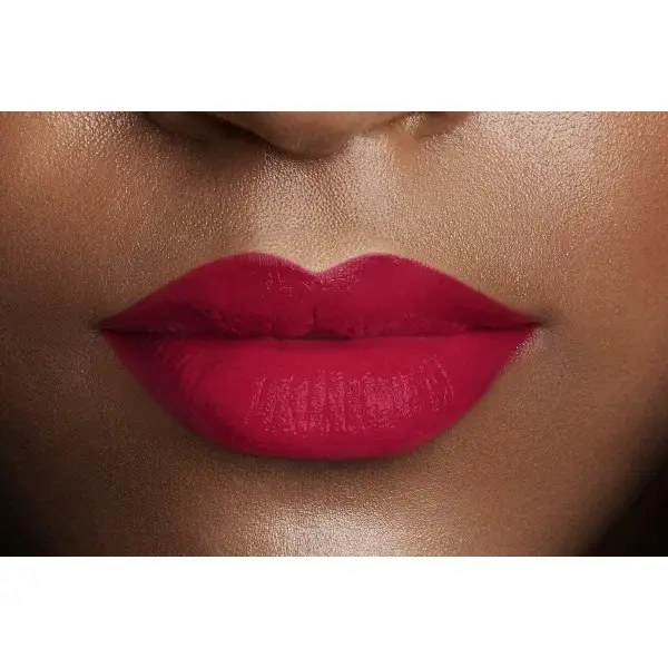 114 Io rappresento - Inchiostro per labbra liquido opaco Signature Rouge di L'Oréal Paris L'Oréal 5,99 €
