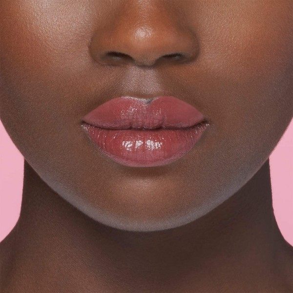 305 Seien Sie fesselnd - L'Oréal Paris L'Oréal Signature Brilliant lackierte Lippentinte 4,99 €