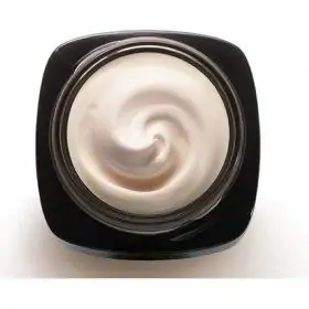 L'Oréal Paris L'Oréal L'Oréal L'Oréal-ek Age Perfect Age Perfect-en birsorkuntzaren aurkako gaueko zainketa eta bizitasuna.