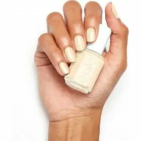 831 Zing Songbird Along - ESSIE Nagellak ESSIE 4,82 €