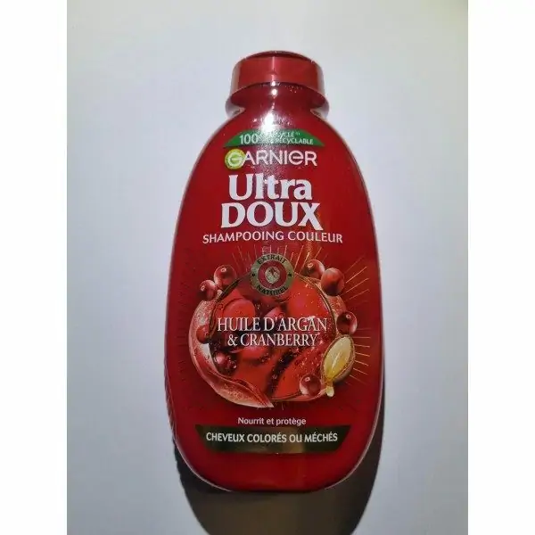 Argan Oil and Cranberry Color Shampoo 250ml Ultra Doux by Garnier Garnier 2,33 €