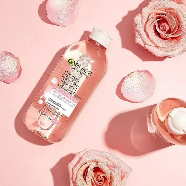 Solución micelar todo en 1 Garnier Skin Active con auga de rosas para pel apagada e sensible 3,94 €