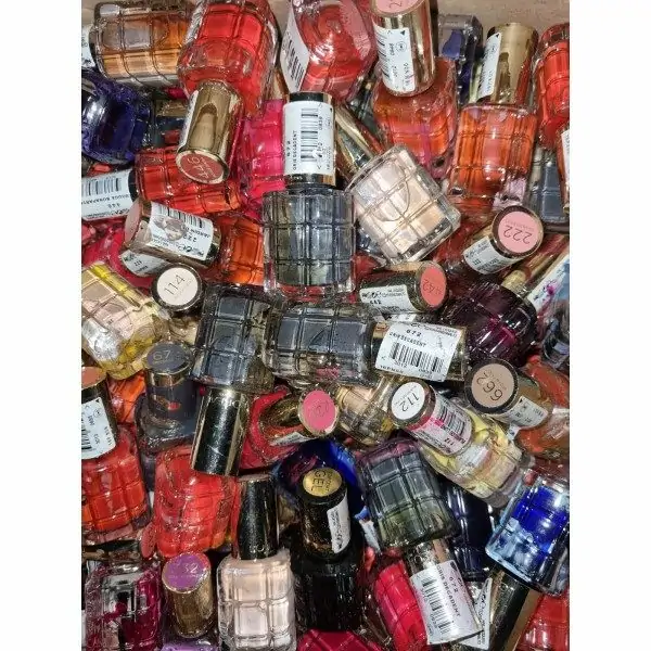 Embalaxe danado - LOTE de 100 Esmaltes de Unhas L'Oréal PARIS ESSIE OIL 250,00 €