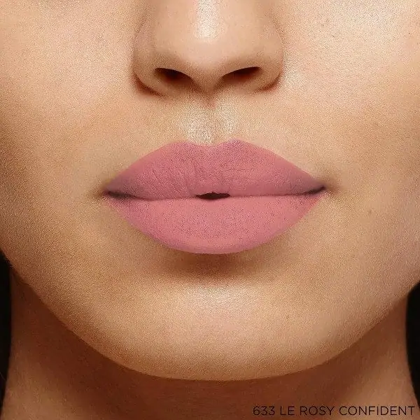 633 Le Rosy Confident - L'Oréal Parisen L'Oréal-en kolore aberatsa (azido hialuronikoa) Lipstick mate bizia eta potoloa...