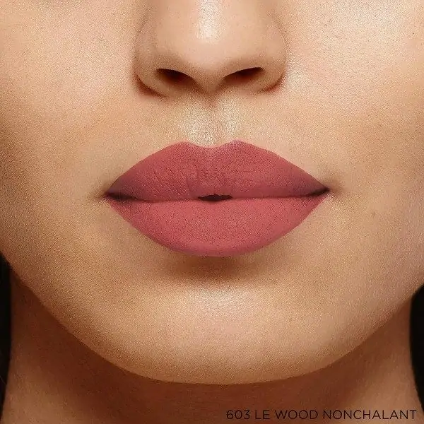 603 Le Wood Nonchalant - Intense en mollige matte lippenstift (hyaluronzuur) Color Riche van L'Oréal Paris L'Oréa...
