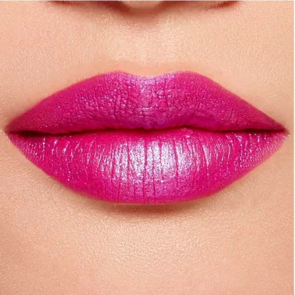 02 Pink Chameleon - Rouge à Lèvres Chroma Morphose Glitter Pressed de L'Oréal Paris L'Oréal 2,00&nbsp;€