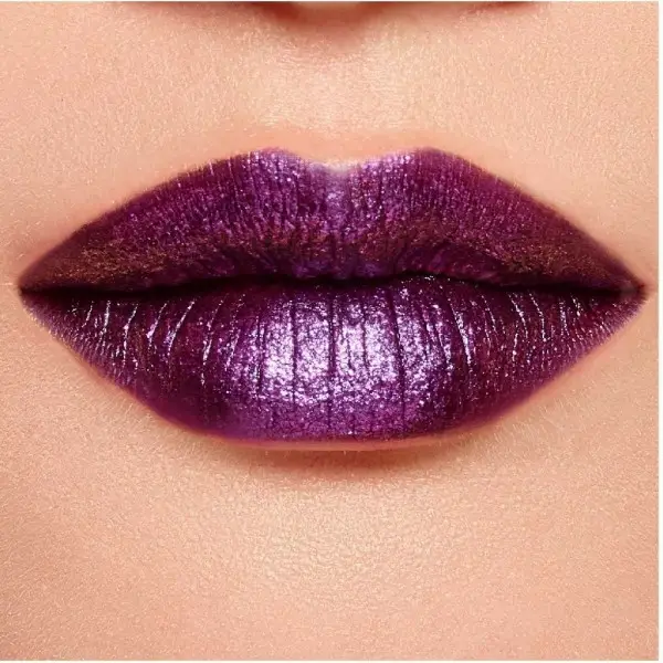 04 Deep Venom – Chroma Morphose Glitter Pressed Lippenstift von L'Oréal Paris L'Oréal 4,99 €