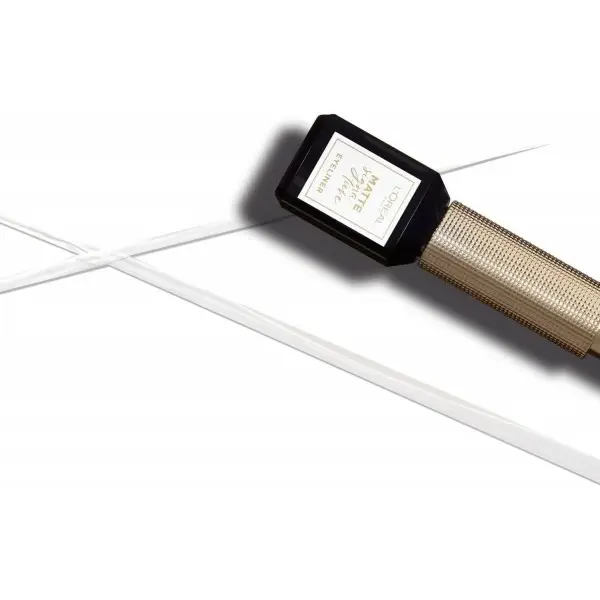 08 Snow Signature – Signature Matte Brush Eyeliner von L'Oréal Paris L'Oréal 4,00 €