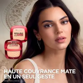 220 Sable - Base de maquillaje en polvo de larga duración resistente al agua Infalible 24H Fresh Wear de L'Oréal Paris L'Oréal
