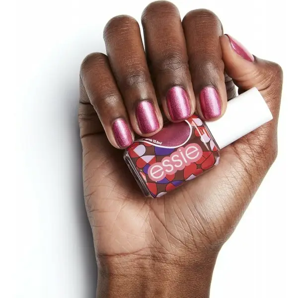 671 Stück Love & Chocolate - ESSIE Nagellack ESSIE 5,99 €