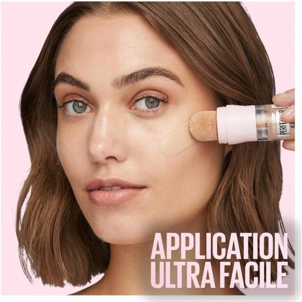 1.5 Light Medium - Fondotinta Instant Glow Perfector 4 in 1 di Maybelline New York Maybelline € 7,99