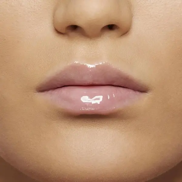 002 Ice – Maybelline New York Lifter Lip Gloss, feuchtigkeitsspendend und glänzend, angereichert mit Hyaluronsäure, Maybelline