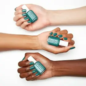 894 (un) guilty - Smalto per unghie ESSIE ESSIE 5,00 €