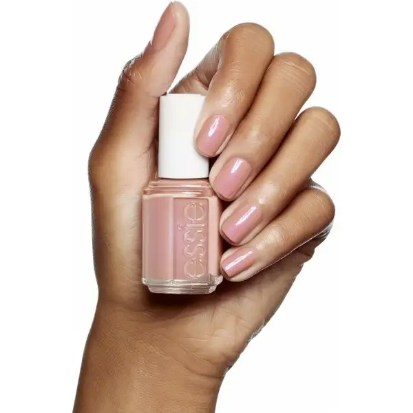 606 Wire-less is more - ESSIE Nail Polish ESSIE €5.00