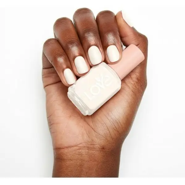 0 Blessed-never stressed - Nagellak LOVE by ESSIE ESSIE 4,50 €
