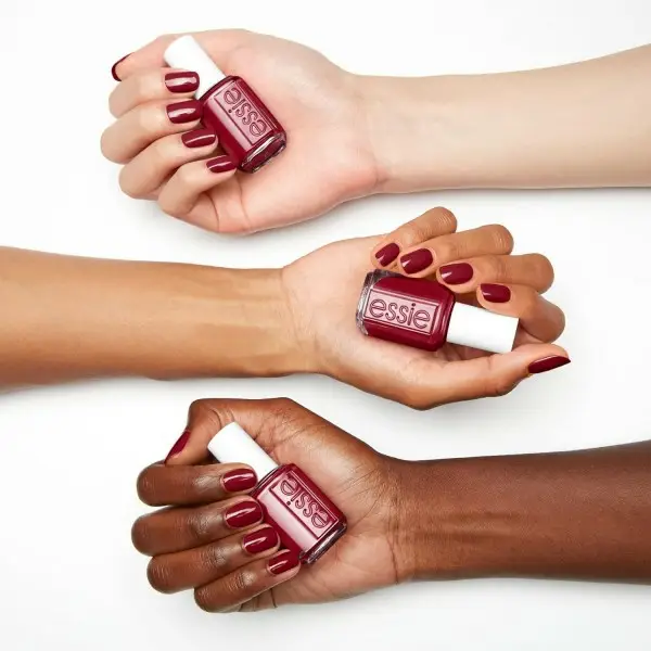 877 In Luxus gehüllt - Nagellack ESSIE ESSIE 5,00 €