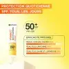 Fluido Quotidiano Anti-Macchie e Anti-UV - Glow - SPF 50+ - Trattamento Viso Arricchito con Vitamina C di Garnier SkinActive