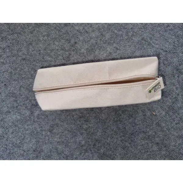 Grande Trousse Maquillage de Garnier BIO Garnier 1,50&nbsp;€