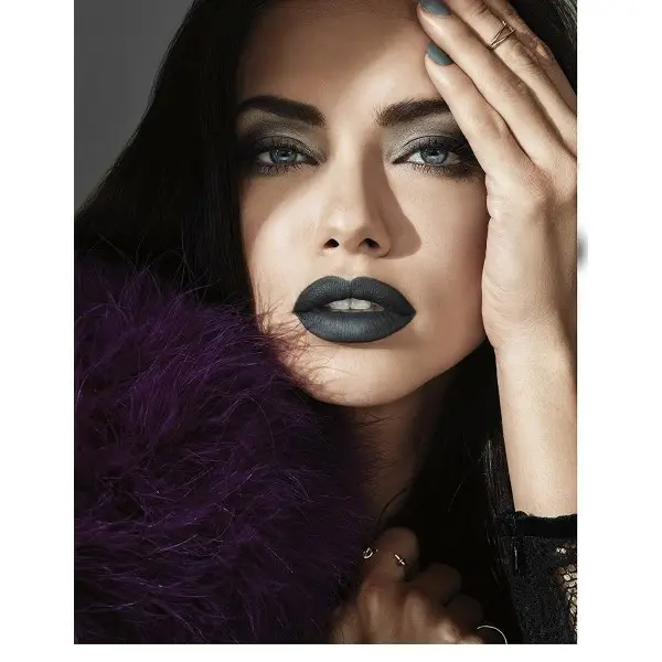 45 Rokerige Jade - Poeder MAT - ULTRA-MAT - Rode lip Gemey Maybelline Color Sensational Gemey Maybelline 14,99 €