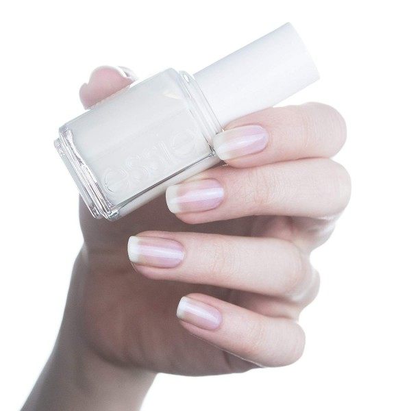 Mi trattano Luminoso Trattare ama i Colori - la CURA delle Unghie ESSIE ESSIE 16,99 €