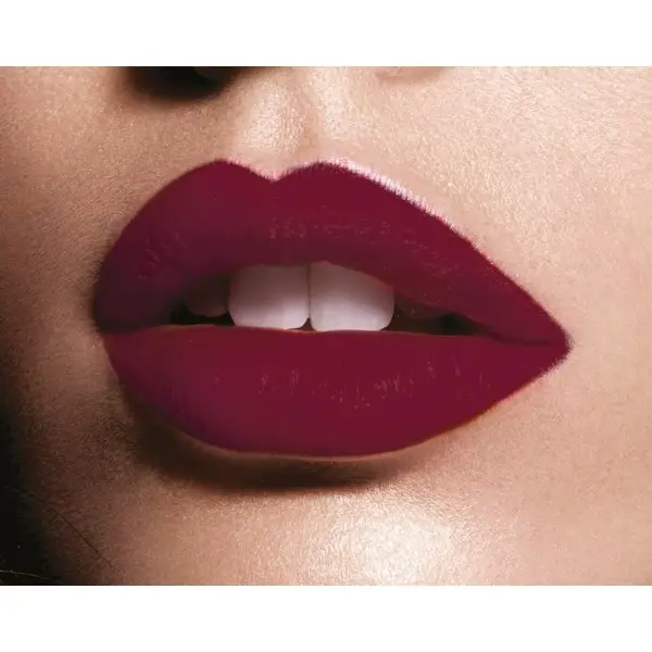 975 Vino Divino - labial Rojo MATTE de Maybelline Color Sensacional