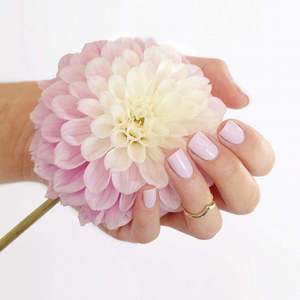 249 Joan Ginza - Iltze Polish ESSIE ESSIE 4,99 €