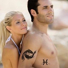 Tatouage Éphémère Signe astrologique poisson - 1 Feuille de faux tattoo | Bras, épaule, dos, mollet, cuisse, jambe | Noir | T...