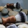 Haryali London Tout Nouveau - Blaireau Êtes Cheveux Synthétiques Brosse de Rasage - Rose en Bois Brosse