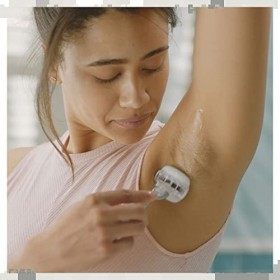 Venus Deluxe Comfortglide Rasoir Femme, Sugarberry, Rasage de Près en Douceur, 1 x Rasoir +2 Lames Supplémentaires