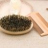 TAKENE Ensemble de Brosse à Barbe pour Homme Costume Brosse de Rasage de Cheveux de PorcPeigne pour Barbe Barbe pour le des O