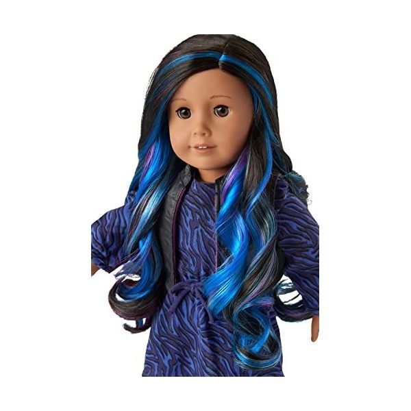 American Girl Truly Me 92 Poupée 45,7 cm avec yeux bruns, cheveux bouclés noirs-bruns avec mèches bleues et violettes et pea