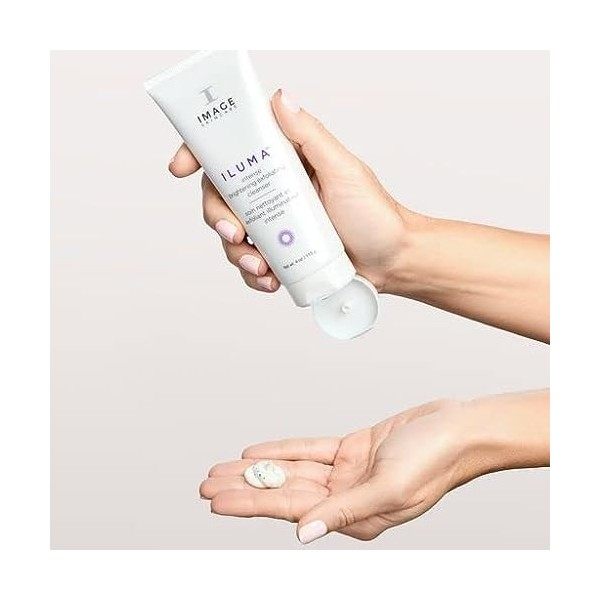 Image Skincare ILUMA - Nettoyant Éclaircissant Intense - 113 g Crème Jour et Nuit