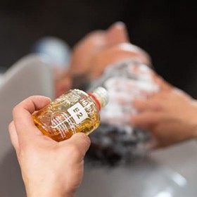 HAIRMED - B2 Shampoing Bio Éclaircissant professionnel Sébo-Régulateur pour Cheveux Gras - sans Sulfate, sans Parabènes et sa