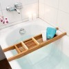 Relaxdays Pont de Baignoire Salle de Bain Rangement en bois de Bambou HxlxP : 6,5 x 69 x 14 cm bougie livre verre accessoires