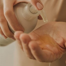 Laboratorios Babé - Jabón Corporal de Aceite Con Ácidos Esenciales Omega 3.6 y 9. Aceites Emolientes y Reparadores, Piel Seca