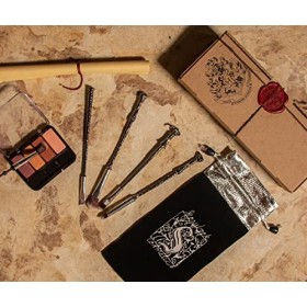 VKM BOONILOOB Lot de 5 pinceaux de maquillage Harry Potter dans une boîte en carton attachée avec un ruban pita décoré avec 