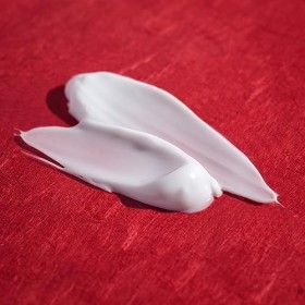 Erborian - Centella Crème avec Centella Asiatica et Acide Hyaluronique - Crème de Jour Anti-Rougeurs - Hydratante & Apaisante